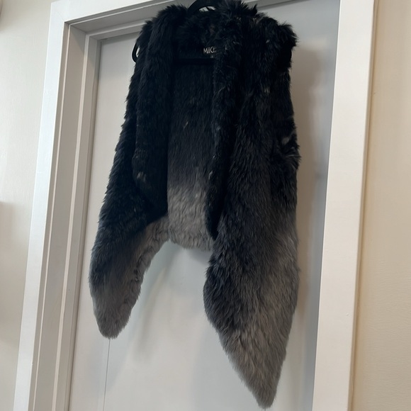 Mitchie’s Rabbit Fur Vest - Picture 2 of 7
